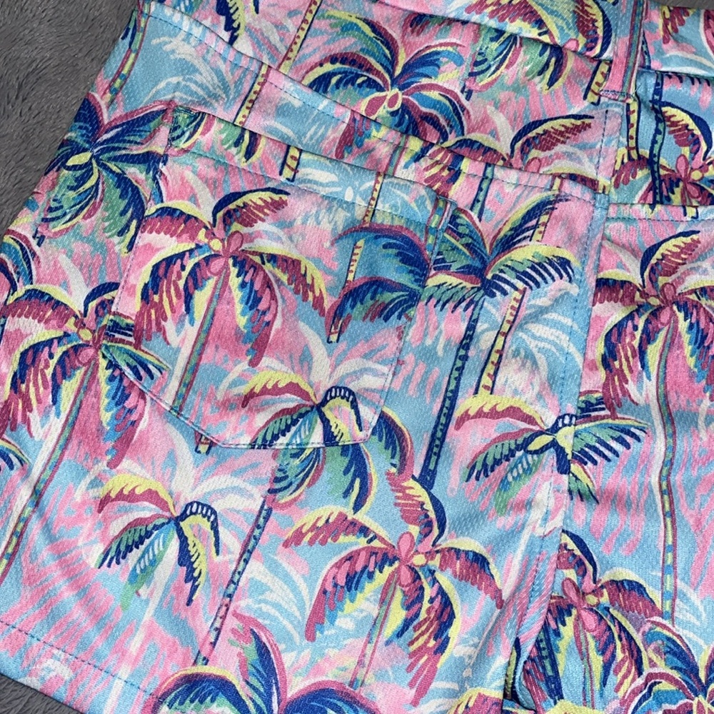 Stella Parker Tropical Print Shorts - Picture 4 of 7
